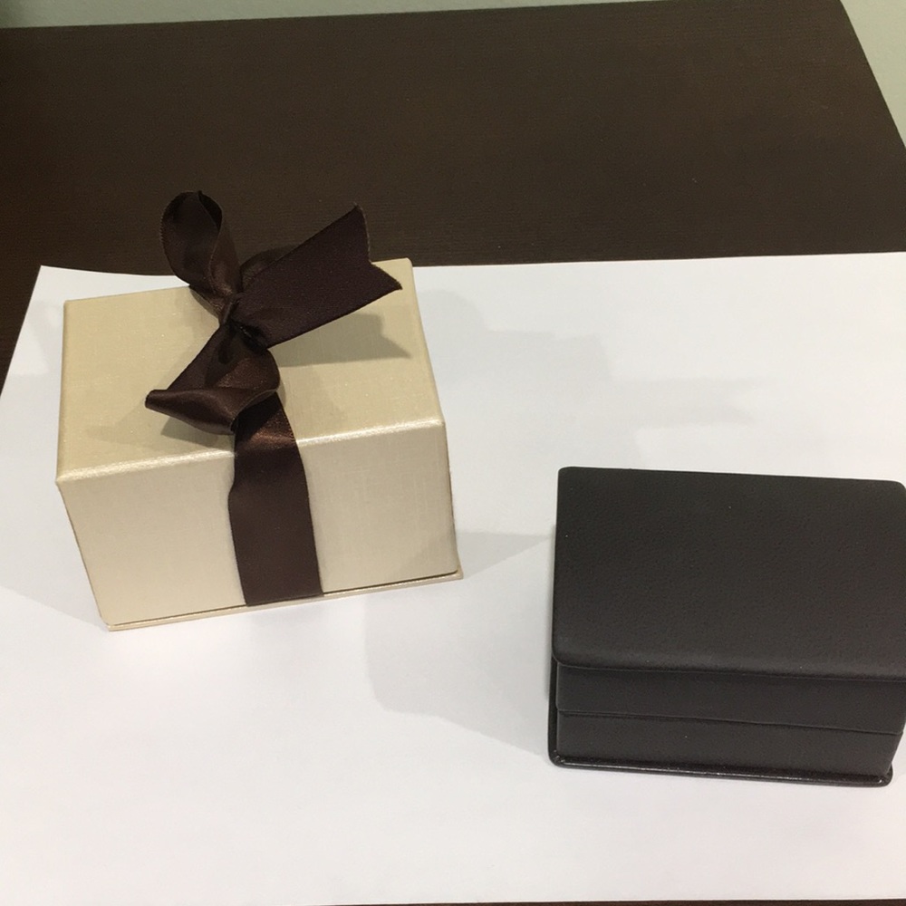 Ring or Cufflink box - Picture 2 of 2
